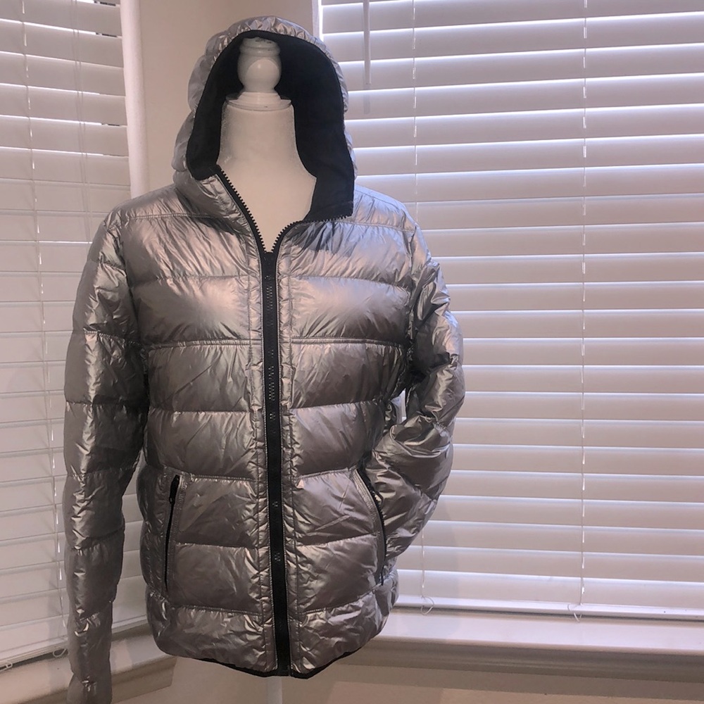 American Eagle Metallic Puffer Jacket 🧥